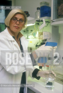 Rome, 1999. Italian virologist Barbara Ensoli, Research Director at Laboratory of Virology of National Institute of Health and head of the search for a vaccine against AIDS / Roma, 1999. La virologa Barbara Ensoli, Dirigente di Ricerca presso il Laboratorio di Virologia dellIstituto Superiore di Sanità e a capo della ricerca di un vaccino contro lAIDS - ©Marcello Mencarini/Rosebud2