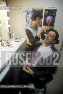 Rome, 1996. Italian politician and expert in tax law Augusti Fantozzi applying make-up in his dressing room before paricipating in a tv show / Roma, 1996. Il politico ed esperto in diritto tributario Augusto Fantozzi al trucco nel suo camerino prima di partecipare alla trasmissione televisiva Porta a porta - ©Marcello Mencarini/Rosebud2