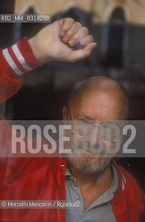 Venice Film Festival 1989. American cartoonist Jules Feiffer, at the Festival as a scriptwriter of the movie  I Want to Go Home directed by Alain Resnais / Mostra del Cinema di Venezia, 1989. Il fumettista Jules Feiffer alla Mostra come sceneggiatore del film I Want to Go Home diretto da Alain Resnais - ©Marcello Mencarini/Rosebud2