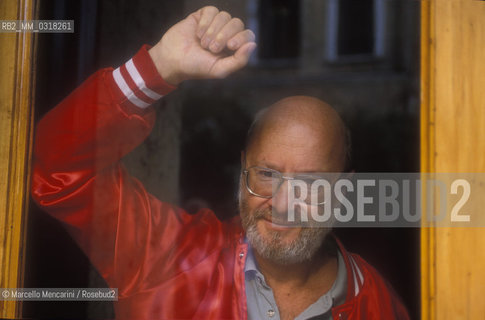 Venice Film Festival 1989. American cartoonist Jules Feiffer, at the Festival as a scriptwriter of the movie  I Want to Go Home directed by Alain Resnais / Mostra del Cinema di Venezia, 1989. Il fumettista Jules Feiffer alla Mostra come sceneggiatore del film I Want to Go Home diretto da Alain Resnais - ©Marcello Mencarini/Rosebud2