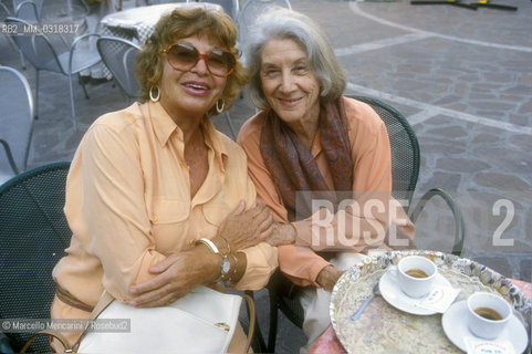 Mantua Literature Festival 1999. Publisher Inge Feltrinelli and South African writer Nadine Gordimer / Festival Letteratura di mantova 1999. Leditore Inge Feltrinelli con la scrittrice Nadine Gordimer - ©Marcello Mencarini/Rosebud2