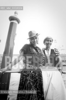 Venice, about 1983. Italian stylist Anna Fendi and her daughter Silvia Venturini Fendi / Venezia, 1982 circa. La stilista Anna Fendi con sua figlia Silvia Venturini Fendi - ©Marcello Mencarini/Rosebud2