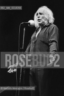 Rome, Olympic Theater, 1981. French singer Léo Ferré / Roma, Teatro Olimpico, 1981. Il cantante Léo Ferré - ©Marcello Mencarini/Rosebud2