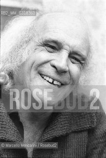 Rome, Olympic Theater, 1981. French singer Léo Ferré / Roma, Teatro Olimpico, 1981. Il cantante Léo Ferré - ©Marcello Mencarini/Rosebud2