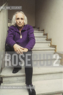 Rome, Olympic Theater, 1981. French singer Léo Ferré / Roma, Teatro Olimpico, 1981. Il cantante Léo Ferré - ©Marcello Mencarini/Rosebud2