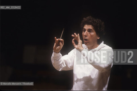 Rome Opera House, 1983. Italian conductor Gabriele Ferro performing a rehearsal / Teatro dellOpera di Roma, 1983. Il direttore dorchestra Gabriele Ferro mentre dirige una prova - ©Marcello Mencarini/Rosebud2