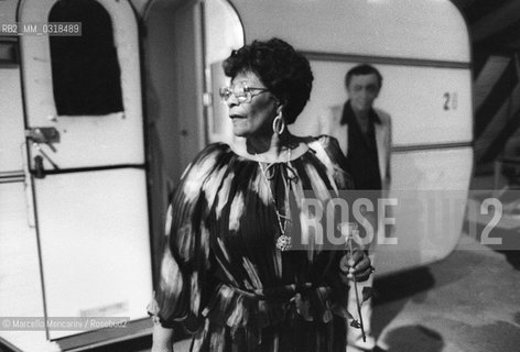 Le Focette (Tuscany), August 1980. Jazz singer Ella Fitzgerald at the Bussoladomani before performing in a concert with guitarist Joe Pass / Le Focette, località di Marina di Pietrasanta (Lucca), agosto 1980. La cantante Ella Fitzgerald a Bussoladomani prima di esibirsi in un concerto con il chitarrista Joe Pass - ©Marcello Mencarini/Rosebud2