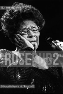 Le Focette (Tuscany), August 1980. Jazz singer Ella Fitzgerald performing at the Bussoladomani / Le Focette, località di Marina di Pietrasanta (Lucca), agosto 1980. La cantante Ella Fitzgerald in concerto a Bussoladomani - ©Marcello Mencarini/Rosebud2