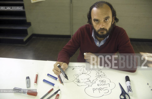 Lucca, 1986. Argentine cartoonist and writer Roberto Fontanarrosa / Lucca, 1986 Il disegnatore di fumetti Roberto Fontanarrosa - ©Marcello Mencarini/Rosebud2