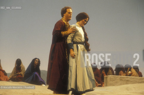 Pesaro, Rossini Opera Festival 1990. American soprano June Anderson as Zoraide and American tenor Bruce Ford as Agorante during the dress reheharsal of the opera Ricciardo and Zoraide staged by Luca Ronconi / Pesaro, Rossini Opera Festival 1990. Il soprano June Anderson nel ruolo di Zoraide e il tenore Bruce Ford nel ruolo di Agorante durante la prova generale dellopera Ricciardo e Zoraide diretta da Luca Ronconi - ©Marcello Mencarini/Rosebud2