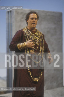 Pesaro, Rossini Opera Festival 1990. American tenor Bruce Ford as Agorante during the dress reheharsal of the opera Ricciardo and Zoraide staged by Luca Ronconi / Pesaro, Rossini Opera Festival 1990. Il tenore Bruce Ford nel ruolo di Agorante durante la prova generale dellopera Ricciardo e Zoraide diretta da Luca Ronconi - ©Marcello Mencarini/Rosebud2