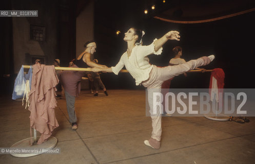 Rome, Olympic Theater, 1981. Italian ballet dancer Carla Fracci during a training session / Rome, Olympic Theater, 1981. La ballerina Carla Fracci durante un allenamento - ©Marcello Mencarini/Rosebud2