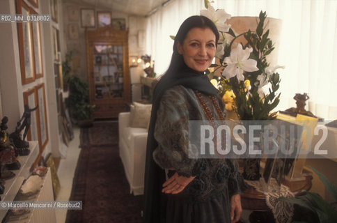 Milan, 1996. Italian Ballet Dancer Carla Fracci in her house / Milano, 1996. La ballerina classica Carla Fracci nella sua casa - ©Marcello Mencarini/Rosebud2