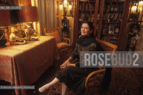 Milan, 1996. Italian Ballet Dancer Carla Fracci in her house / Milano, 1996. La ballerina classica Carla Fracci nella sua casa - ©Marcello Mencarini/Rosebud2