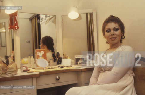 Italian soprano Mirella Freni in her dressing room (about 1980) / Il soprano Mirella Freni nel suo camerino (1980 circa) - ©Marcello Mencarini/Rosebud2