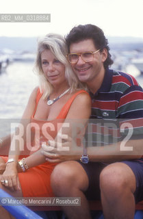 Sicily, 1991. Italian TV presenters Fabrizio Frizzi and Rita dalla Chiesa / Sicilia, 1991. I presentatori televisivi Fabrizio Frizzi e Rita dalla Chiesa - ©Marcello Mencarini/Rosebud2