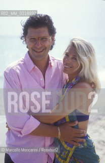 Sicily, 1991. Italian TV presenters Fabrizio Frizzi and Rita dalla Chiesa / Sicilia, 1991. I presentatori televisivi Fabrizio Frizzi e Rita dalla Chiesa - ©Marcello Mencarini/Rosebud2