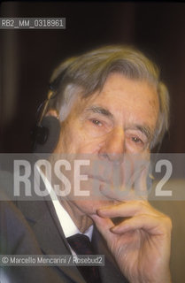 Rome, 1990. American economist John Kenneth Galbraith during a lecture / Roma, 1990. Leconomista americano John Kenneth Galbraith a una conferenza - ©Marcello Mencarini/Rosebud2