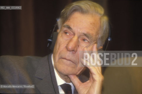 Rome, 1990. American economist John Kenneth Galbraith during a lecture / Roma, 1990. Leconomista americano John Kenneth Galbraith a una conferenza - ©Marcello Mencarini/Rosebud2