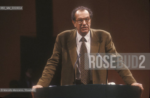 Italian politician Andrea Garavini at the XXth Rimini congress in February 1991, when the Italian Communist Party changed its name to the Democratic Party of the Left (PDS) / Rimini, 1991. Il politico Andrea Garavini al XX° Congresso del Partito Comunista Italiano, quando il PCI ha cambiato nome diventando Partito Democratico della Sinistra (PDS) - ©Marcello Mencarini/Rosebud2