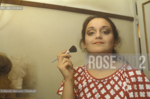 Italian soprano Cecilia Gasdia in her ressing room (about 1980) / Il soprano Cecilia Gasdia nel suo camerino (1980 circa) - ©Marcello Mencarini/Rosebud2