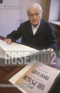 Italian conductor and composer Gianandrea Gavazzeni, about 1980 / Il direttore dorchestra e compositore Gianandrea Gavazzeni, 1980 circa - ©Marcello Mencarini/Rosebud2