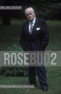 Bergamo, 1992. Italian composer and conductor Gianandrea Gavazzeni in the garden of his house / Bergamo, 1992. Il compositore e direttore dorchestra Gianandrea Gavazzeni nel giardino della sua casa - ©Marcello Mencarini/Rosebud2
