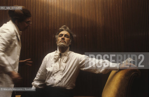Milan, La Scala Theater, about 1980. Opera singer Nicolai Ghiaurov in his dressing room / Milano, Teatro alla Scala, 1980 circa. Il cantante lirico Nicolaj Ghiaurov nel suo camerino - ©Marcello Mencarini/Rosebud2