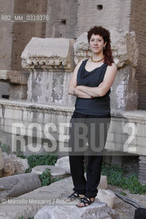 Rome, June 2012. Italian writer Lorenza Ghinelli, finalist of the Strega Literary Prize at the Basilica of Maxentius / Roma, Giugno 2012. La scrittrice Lorenza Ghinelli, finalista del Premio Strega nella Basilica di Massenzio - ©Marcello Mencarini/Rosebud2
