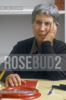 Rome, about 1985. Italian writer Natalia Ginzburg in the headquarters of the magazine LEspresso for a meeting / Roma, 1985 circa. La acrittrice Natalia Ginzburg nella sede del settimanale LEspresso per un convegno - ©Marcello Mencarini/Rosebud2