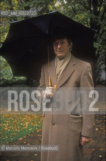 Milan, 1992. Italian conductor Carlo Maria Giulini in the garden of his house / Milano, 1992. Il direttore dorchestra Carlo Maria Giulini nel giardino della sua casa - ©Marcello Mencarini/Rosebud2