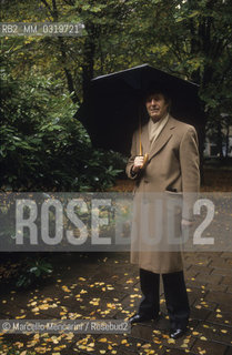 Milan, 1992. Italian conductor Carlo Maria Giulini in the garden of his house / Milano, 1992. Il direttore dorchestra Carlo Maria Giulini nel giardino della sua casa - ©Marcello Mencarini/Rosebud2