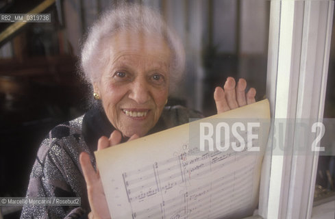 Rome, 1991. Italian composer Barbara Giuranna in her House / Roma, 1991. La compositrice Barbara Giuranna nella sua casa - ©Marcello Mencarini/Rosebud2