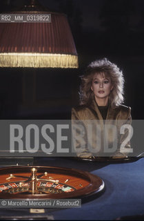 Sanremo Music Festival 1986. Italian showgirl Loretta Goggi, Festival TV presenter / Festival di Sanremo 1986. La showgirl Loretta Goggi, presentatrice del Festival - ©Marcello Mencarini/Rosebud2
