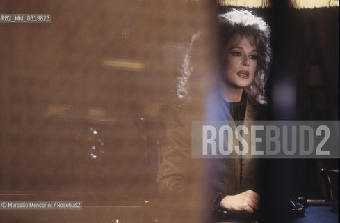 Sanremo Music Festival 1986. Italian showgirl Loretta Goggi, Festival TV presenter / Festival di Sanremo 1986. La showgirl Loretta Goggi, presentatrice del Festival - ©Marcello Mencarini/Rosebud2