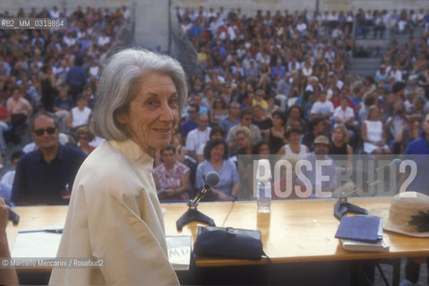 Mantua Literature Festival 1999. South African writer Nadine Gordimer meets the audience / Festivaletteratura di Mantova 1999. La scrittrice sudafricana Nadine Gordimer incontra il pubblico - ©Marcello Mencarini/Rosebud2