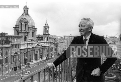Rome, 1980. Italian journalist Vittorio Gorresio on the terrace of his home with a view of Piazza Navona / Roma, 1980. Il giornalista Vittorio Gorresio sulla terrazza della sua casa con vista su piazza Navona - ©Marcello Mencarini/Rosebud2