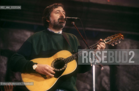 Rome, about 1985. Italian singer-songwriter Francesco Guccini performing / Roma, 1985 circa. Il cantautore Francesco Guccini in concerto - ©Marcello Mencarini/Rosebud2