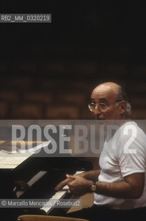 Rome, about 1985. Austrian pianist Friedrich Gulda during a rehearsal / Roma, 1985 circa. Il pianista Friedrich Gulda durante una prova - ©Marcello Mencarini/Rosebud2