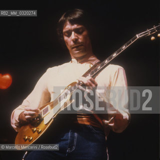 British rock guitarist Steve Hackett performing (about 1985) / Il chitarrista Steve Hackett in concerto (1985)- ©Marcello Mencarini/Rosebud2