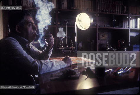 Rome, 1980. Italian cartoonist Benito Jacovitti in his home / Roma, 1980. il fumettista Benito Jacovitti nella sua casa - ©Marcello Mencarini/Rosebud2