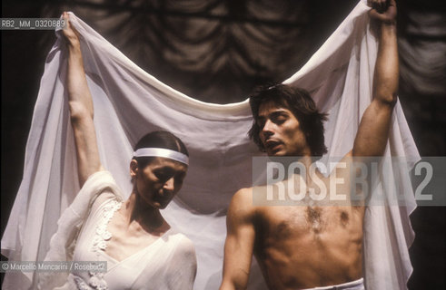 Ballet dancers Carla Fracci and Gheorghe Iancu performing (1983) / i ballerini Carla Fracci e Gheorghe Iancu durante uno spettacolo (1983) - ©Marcello Mencarini/Rosebud2