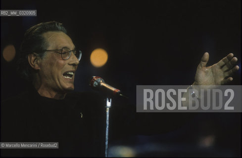 Sanremo Music Festival 1991. Italian singer-songwriter Enzo Jannacci performing his song La fotografia classified as eleventh / Festival di Sanremo 1991. Enzo Jannacci canta La fotografia, classificata allundicesimo posto - ©Marcello Mencarini/Rosebud2