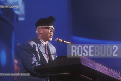 Elton john performing at Sanremo Music Festival 1989 / Elton John ospite al Festival di Sanremo 1989 - ©Marcello Mencarini/Rosebud2