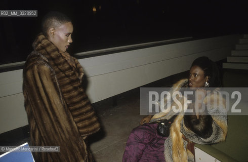 Rome, 1986. Model-singer Grace Jones and her sister after a shooting for a Fendi furs campaign / Roma, 1986. La modella-cantante Grace Jones con sua sorella dopo aver posato per una campagna delle pellicce Fendi - ©Marcello Mencarini/Rosebud2