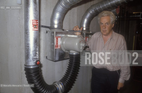 Swedish actor Erland Josephson on the set of the movie Il giorno prima directed by Giuliano Montaldo (1987) / Lattore Erland Josephson sul set del film Il giorno prima diretto da Giuliano Montaldo (1987) - ©Marcello Mencarini/Rosebud2