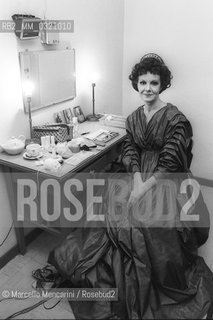 Bulgarian-Italian soprano Raina Kabaivanska in her dressing room (1981) / Il soprano Raina Kabaivanska nel suo camerino (1981) - ©Marcello Mencarini/Rosebud2