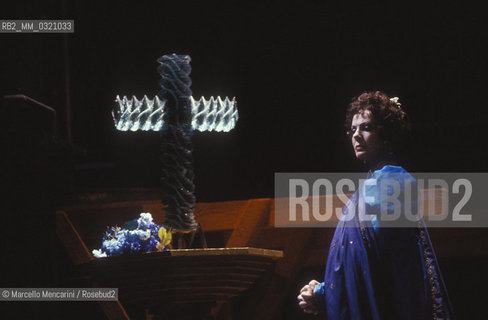 Rome Opera House, 1990. Hungarian-Italian soprano Raina Kabaivanska as Tosca / Roma, Teatro dellOpera, 1990. Il soprano Raina Kabaivanska nel ruolo di Tosca - ©Marcello Mencarini/Rosebud2