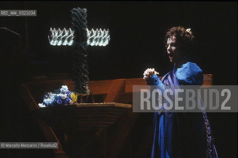 Rome Opera House, 1990. Hungarian-Italian soprano Raina Kabaivanska as Tosca / Roma, Teatro dellOpera, 1990. Il soprano Raina Kabaivanska nel ruolo di Tosca - ©Marcello Mencarini/Rosebud2