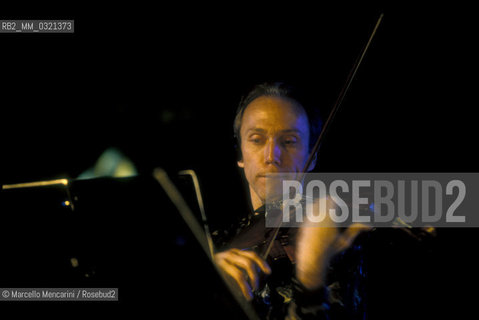 Rome, 1995. Kronos Quartet violist Hank Dutt / Roma, 1995. Il violista del Kronos Quartet Hank Dutt - ©Marcello Mencarini/Rosebud2